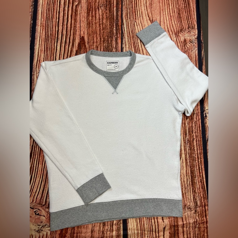 Express Men's Crewneck Sweater in White and Gray